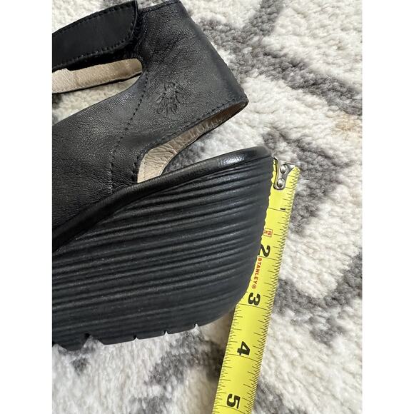 FLY LONDON Yala Black Leather Peep Toe Wedge Ankle Strap Sandals Shoes Sz 39 - Picture 11 of 11